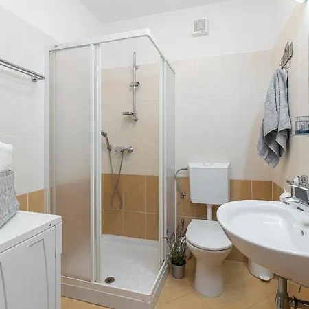 Apartamento Percic With Shared Pool *